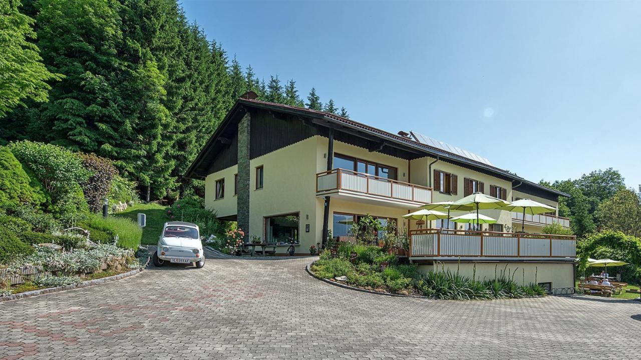 Theresienhof Petschnitzen Buitenkant foto