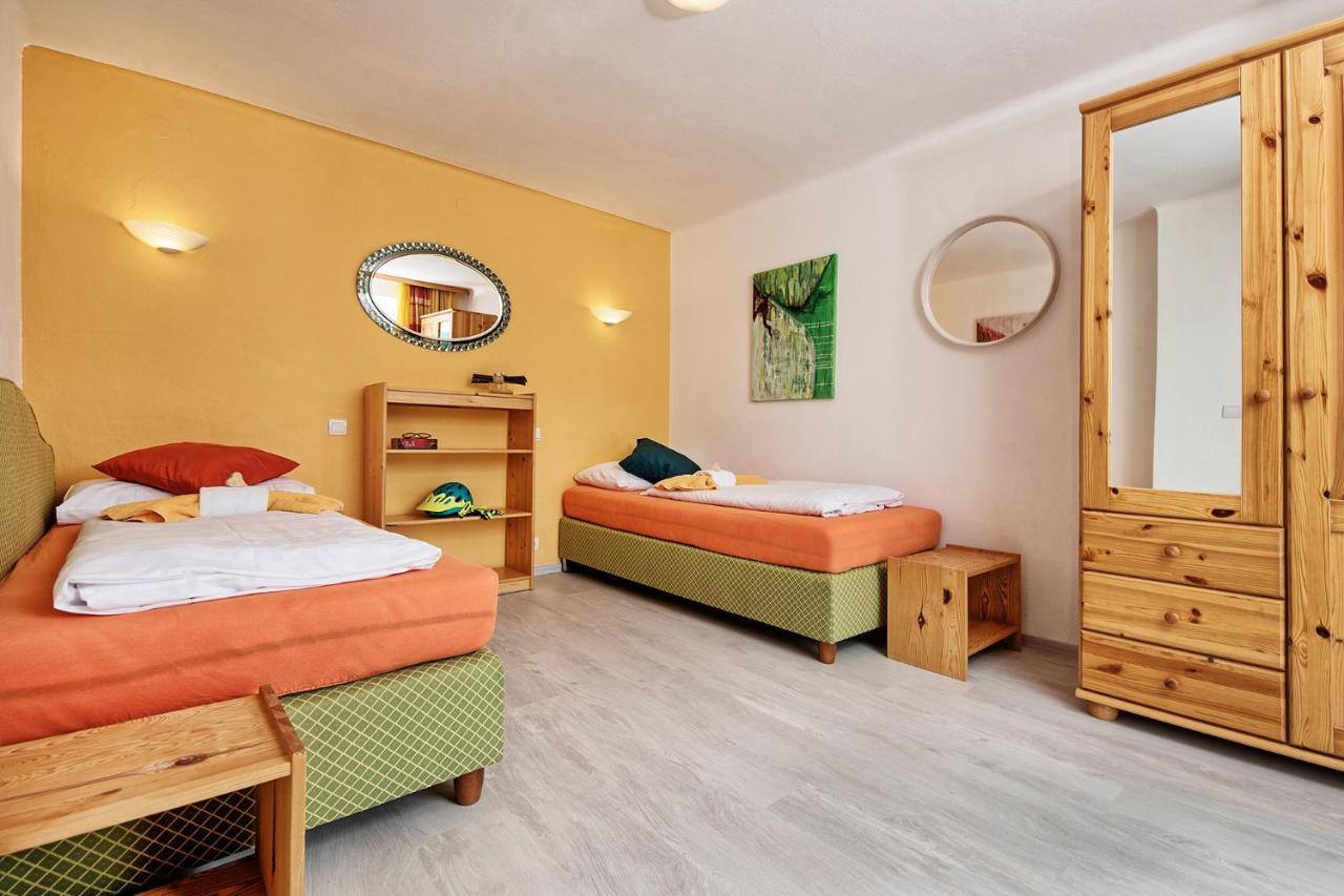Theresienhof Petschnitzen Buitenkant foto